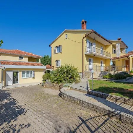 Beautiful In With Wifi Holiday home