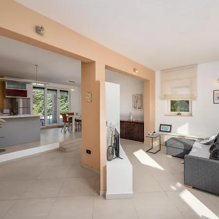 Beautiful In With Wifi Holiday home