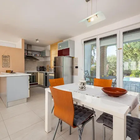 Semesterbostad Beautiful In With Wifi