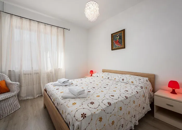 Beautiful In With Wifi Дом отдыха Пореч